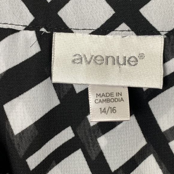 Avenue Semi Sheer 1/2 Button Blouse Women 14/16 B&W Pattern 3/4 Sleeve Airy - Picture 6 of 13
